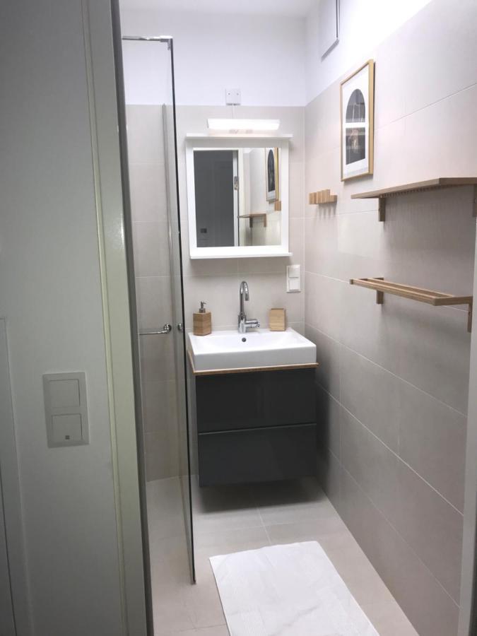 Red Flower Apartment With Pool - 5 Min To Lake Viena Exterior foto