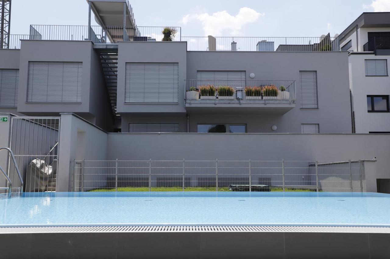 Red Flower Apartment With Pool - 5 Min To Lake Viena Exterior foto