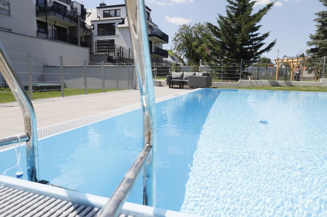 Red Flower Apartment With Pool - 5 Min To Lake Viena Exterior foto